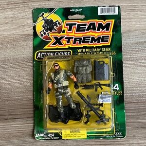 Ja-ru 2002 Team Xtreme Military Action Figure & Gear Jaru 424 Army Man